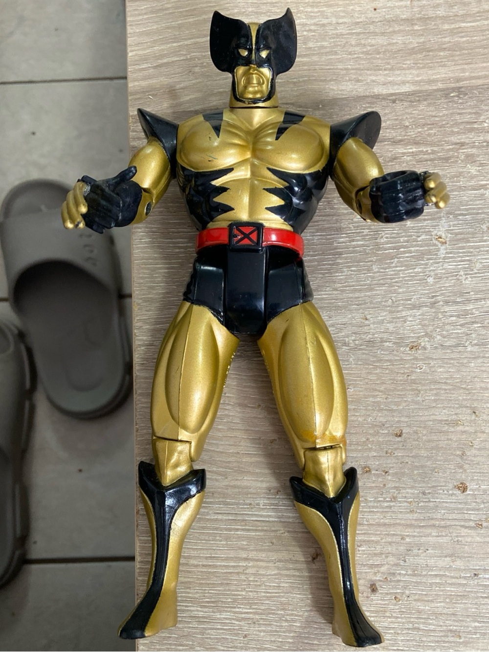 Wolverine Deluxe Edition X-Men Marvel Comics 1993 Toy Biz 10" Action Figure Gold